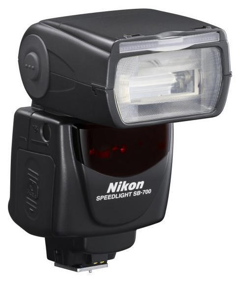 Nikon SB-700 blesk1