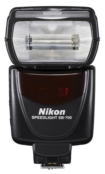 Nikon SB-700 blesk2