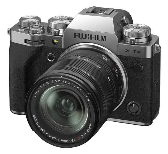 FujiFilm X-T4 body silver + XF 18-55 mm3