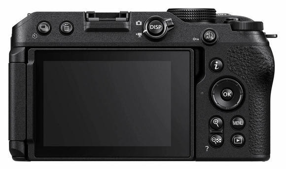 Nikon Z30 + 16–50 VR4