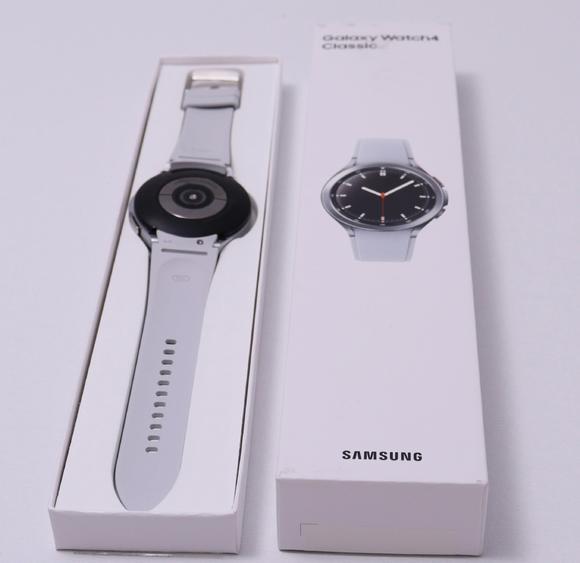 Samsung Galaxy Watch4 Classic (46mm) BT Silver4
