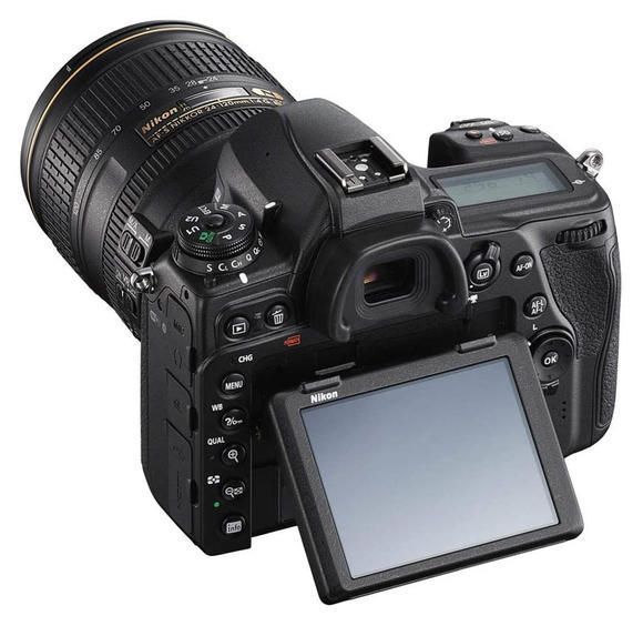 Nikon D780 + 24-120 mm5