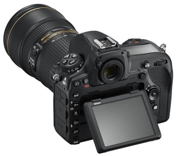 Nikon D850 + 24-120 mm VR5