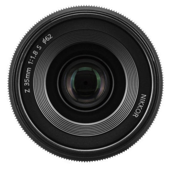 Nikon 35 mm F1.8 S Nikkor Z5