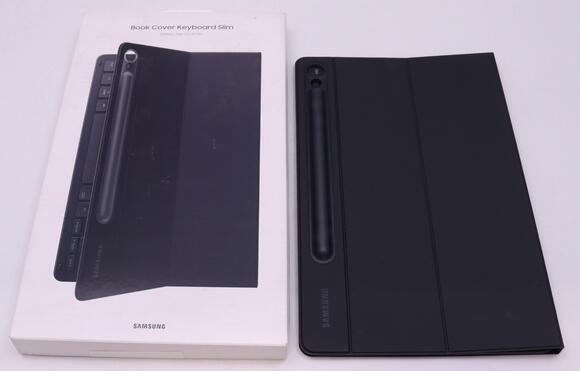 Samsung BookCover Keyboard Slim Tab S9/S9 FE5