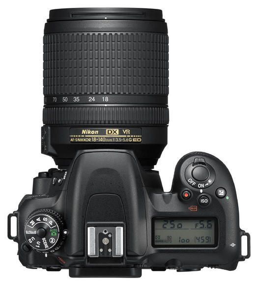 Nikon D7500 + 18-140 mm VR6