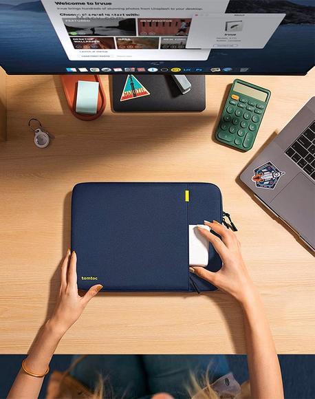 Tomtoc Sleeve 14" MacBook Pro, tmavomodrá7