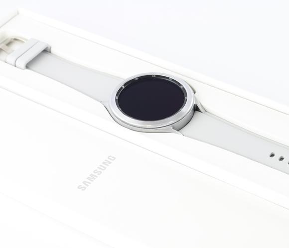 Samsung Galaxy Watch4 Classic (46mm) BT Silver7
