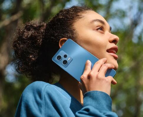 Čtyřikrát wow. Novinky Redmi Note 12 posouvají střední třídu smartphonů.